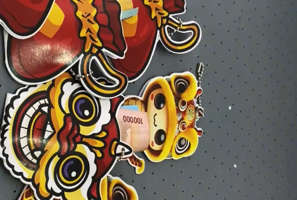 perbedaan die cut dan kiss cut