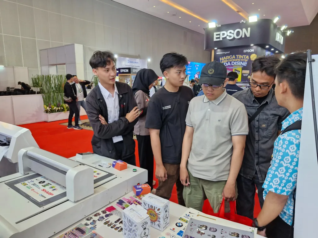 demo mesin finishing brez di event gppe 2025